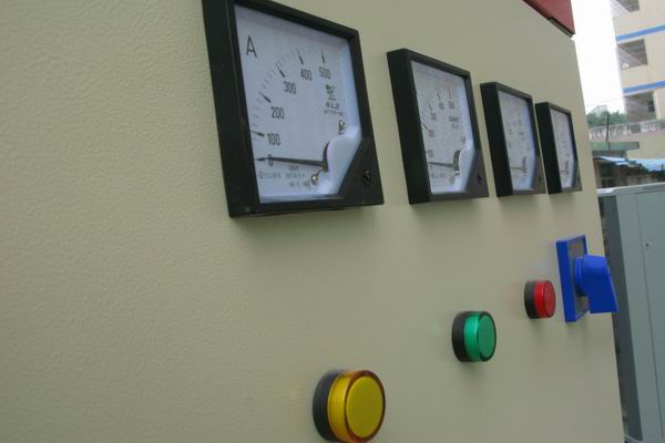 新和配电柜-3683讲讲配电柜注意事项